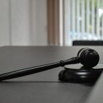О рассмотрении уголовного дела в выездном заседании суда