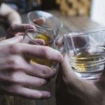 Не приглашайте в дом малознакомых людей